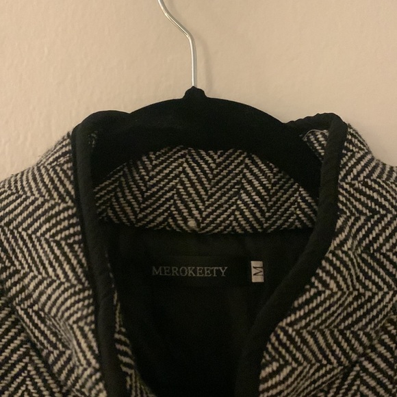 Meroketty Herringbone Puffer Vest - Picture 2 of 3